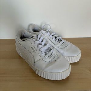 White Pumas